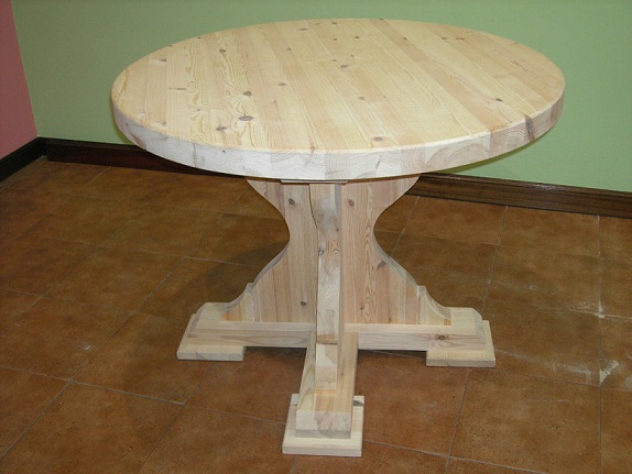 MESA MADERA REDONDA PARA INTERIOR Y EXTERIOR DE 1,5m DE DI�METRO Y 5,5cm GROSOR, MADERA PINO ALISTONADO SIN BARNIZAR